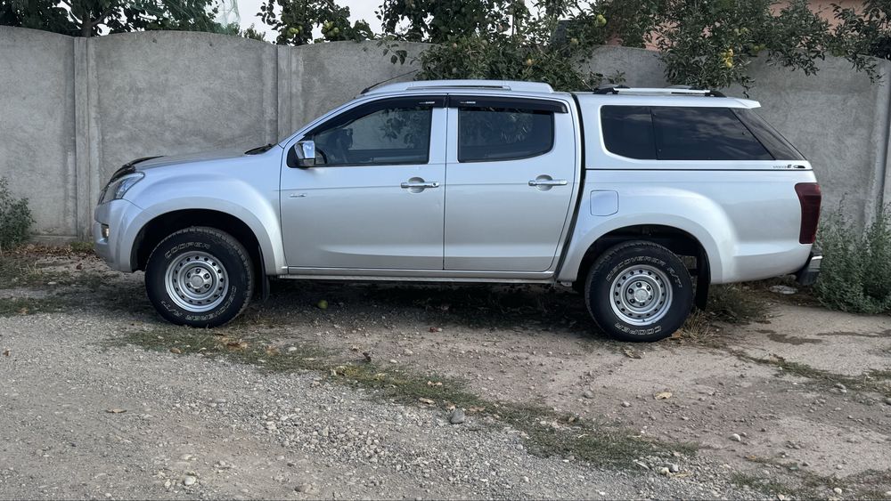 Isuzu dmax 4x4..