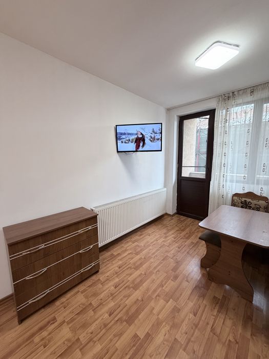 Inchiriez garoniera sector 4