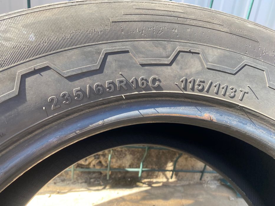 KUTOGREEN 235/65 R16C два броя гума