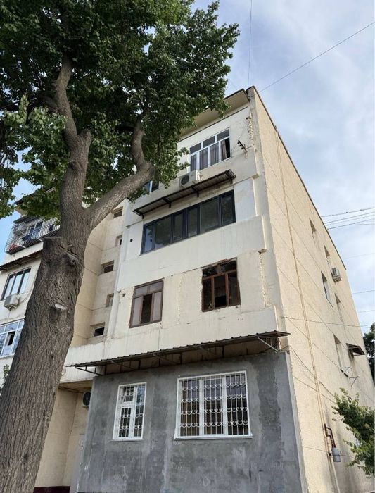 Срочно продается квартира в Шайхантахурском районе 2/3/4 45м2