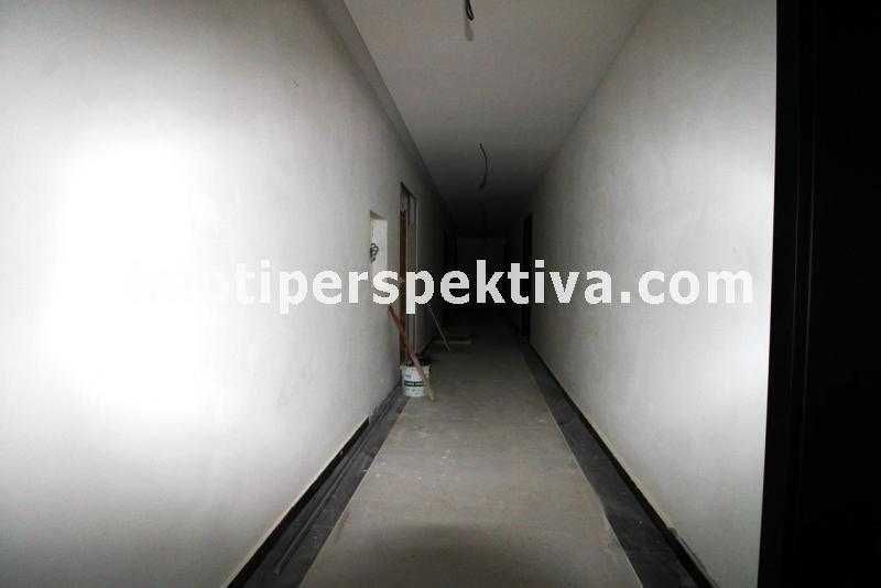 реф.18793 Нова луксозна сграда, среден етаж-Коматевски възел!