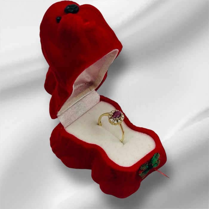 Ръчно изработен златен пръстен с рубин и диаманти – 14K