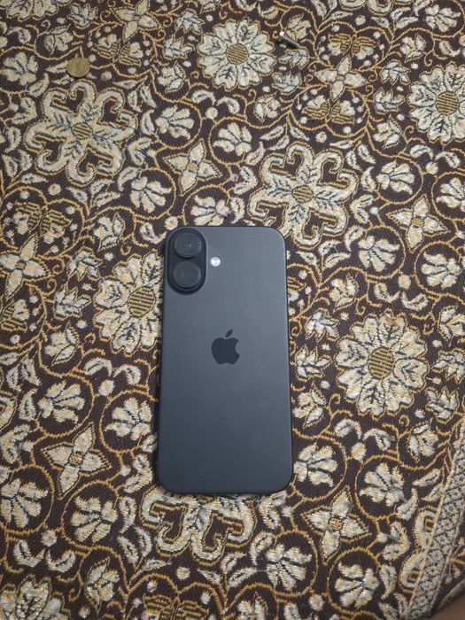 Продам Iphone 16