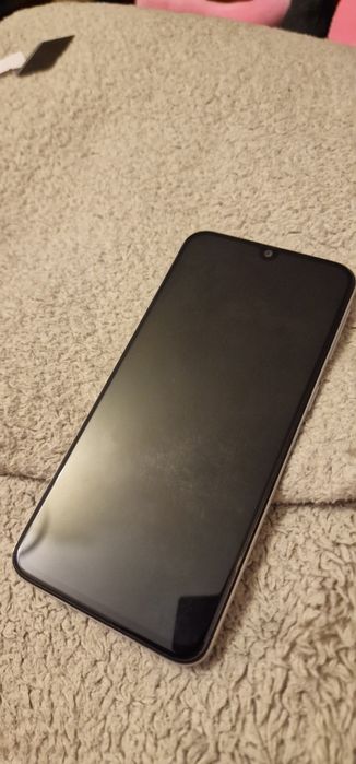 Samsung Galaxy A40-4/64gb