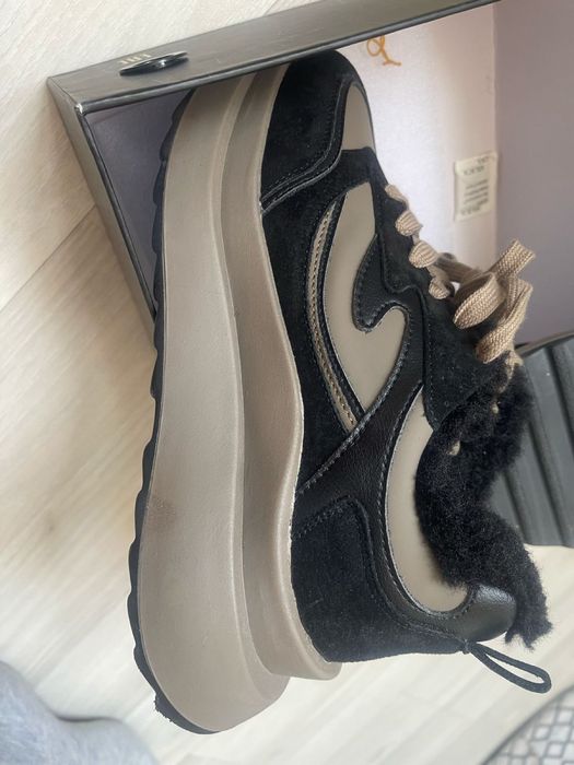 Зимние новые кроссовки