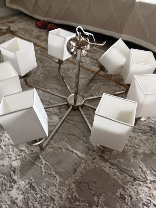 Люстра для зала.