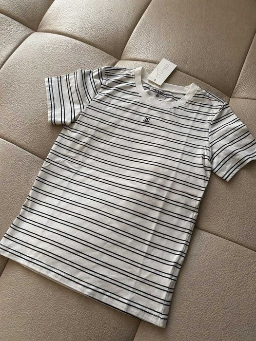 бяла нова тениска с тъмно сини райета 100 процента памук на шанел луксозна блузка лятна chanel