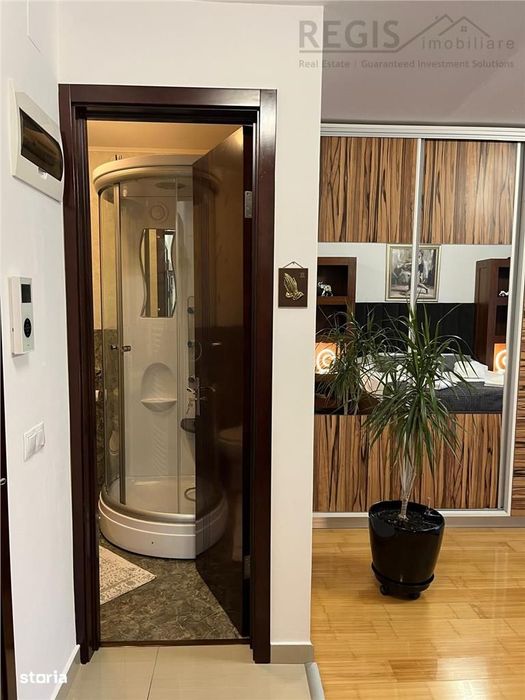 Garsoniera spatioasa de vanzare in Centrul Vechi - posibilitate de ach — fotografia 3