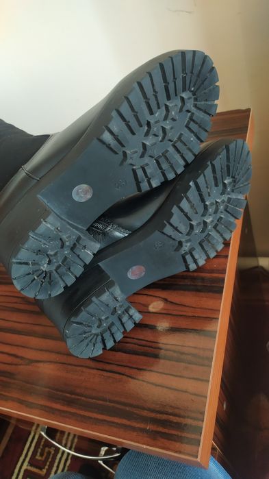 Сапоги новые 36 размера, подойдут на 37-38 размер