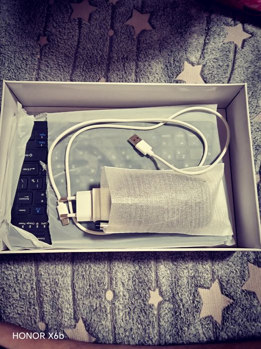 Продаю, планшет купили но не пользовались