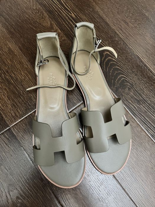 Новые сандалии Hermes