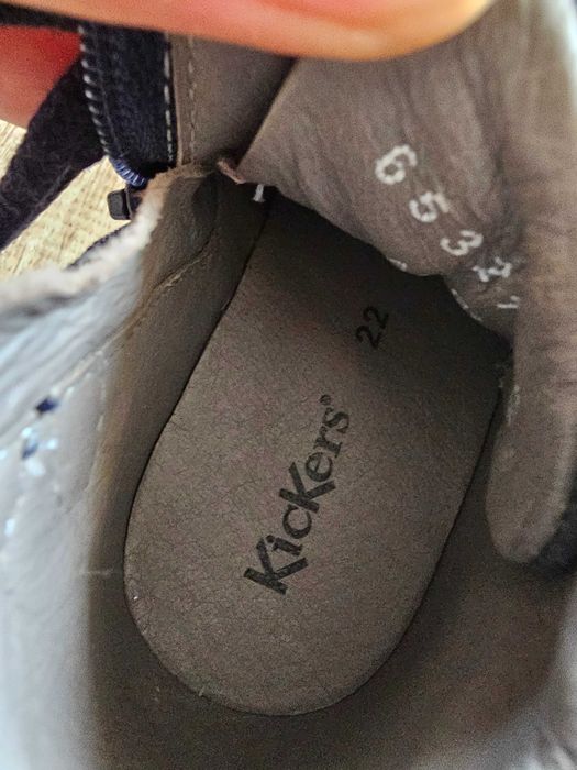 Детски обувки  за момче 22 номер Kickers