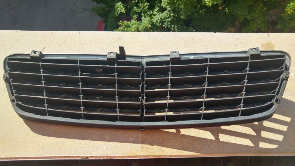 Оригинална маска на Мерцедес