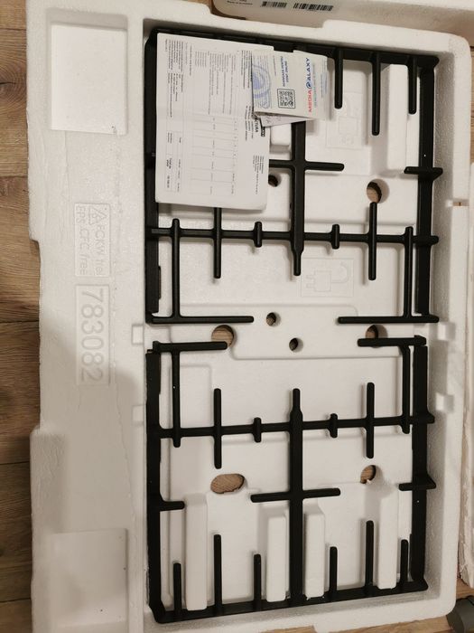 Vând plita incorporabila gaz Hisense