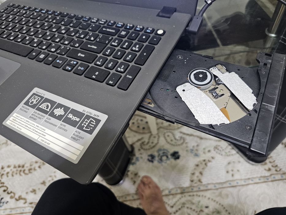 Ноутбук Aser Aspire E15