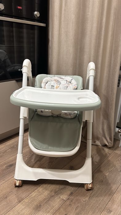 Продам стульчик для кормления