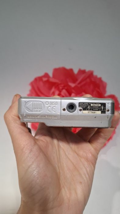 Компактен дигитален фотоапарат камера Sony S730