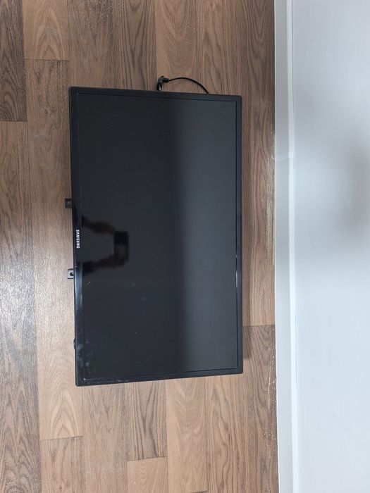 Телевизор самсунг оригинал, не Китай