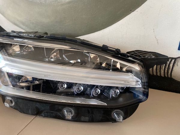 Far dreapta MID LED RHD VOLVO XC90 2019+ 32228305