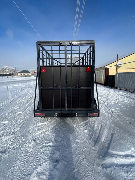 Прицеп скотовоз коневоз