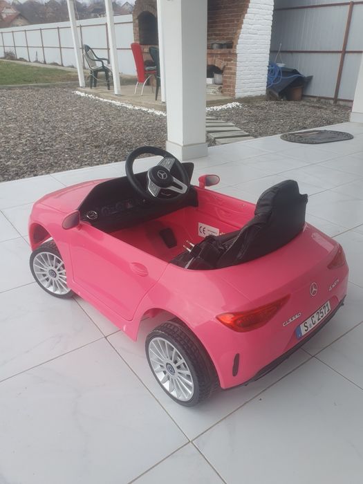 Mașinuță Mercedes