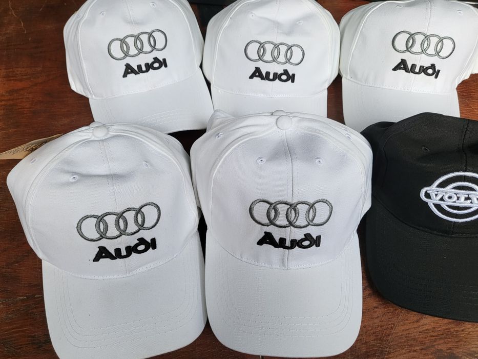 Шапка с козирка регулираща се Волво volvo audi ауди