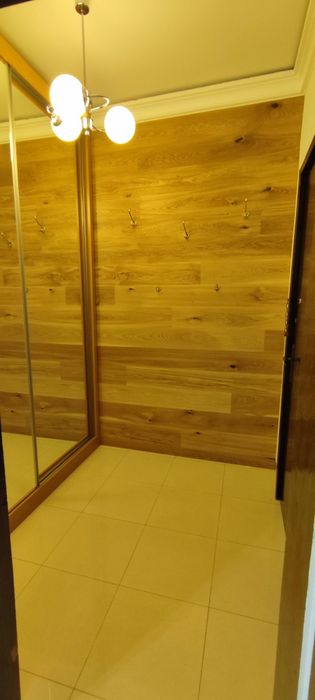 Отдава под наем двустаен апартамент в центъра на София