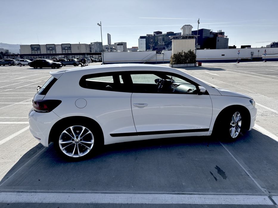 Volkswagen Scirocco 2.0 TSI (211 CP) - Km Reali