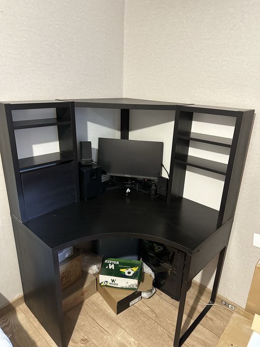 Стол компьютерный