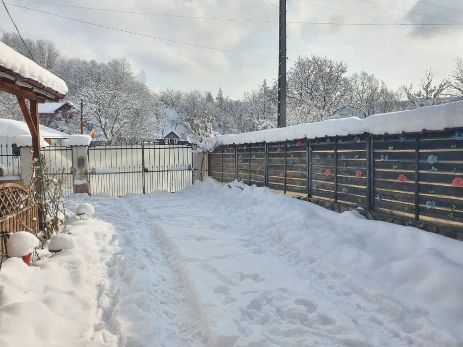 Închiriez Casă/Spațiu comercial  integral sau anumite spatii