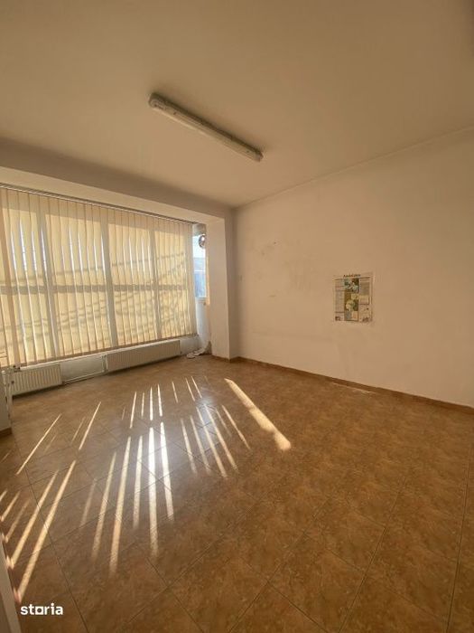 Spatiu comercial de inchiriat, 120 mp, zona 1 Mai