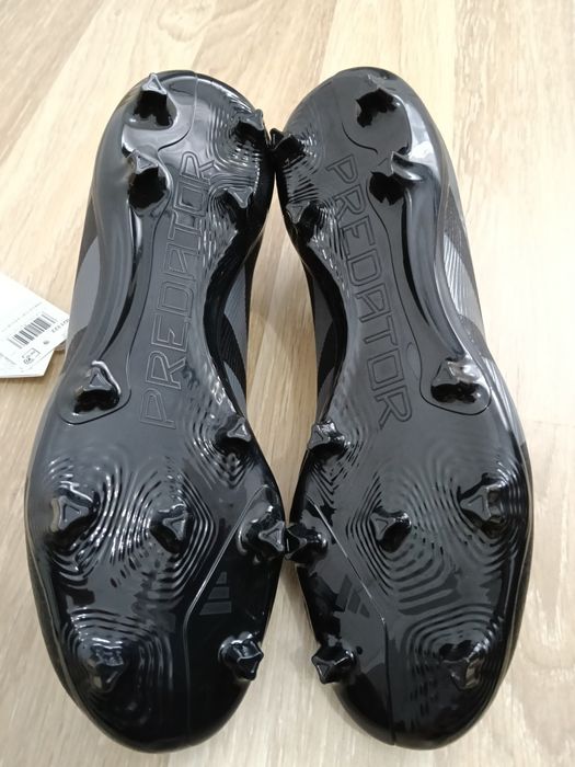 Adidasi Fotbal  Adidas Predător mărimea 43(Nike)