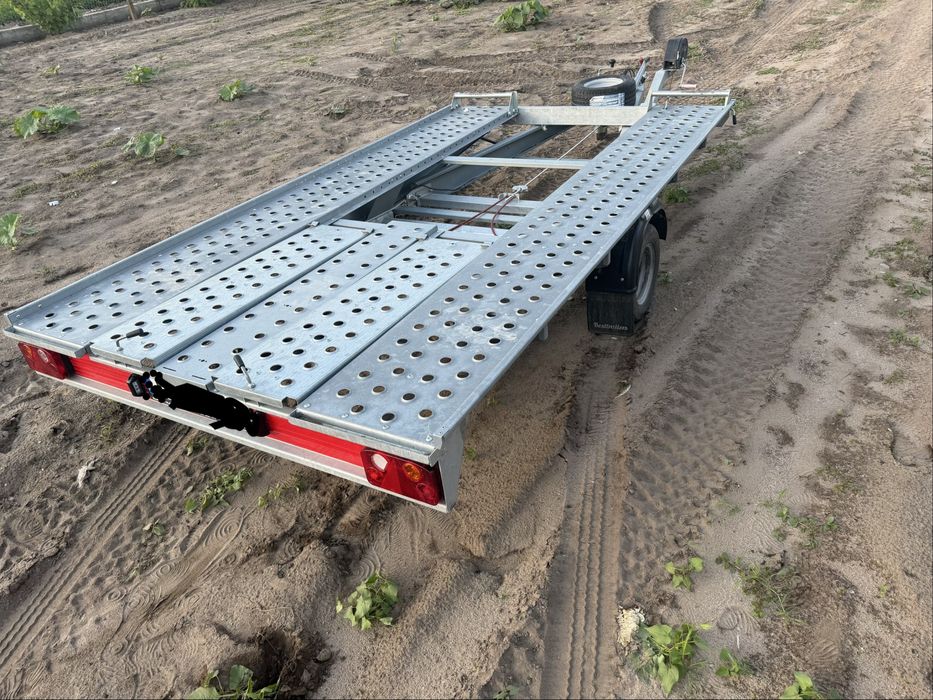 Platforma auto basculabila