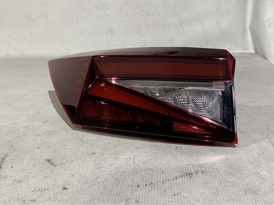 Lampa stop stanga pe aripa, Skoda Enyaq, 2021, 2022, 2023, 2024, cod origine OE 5LA945207A.