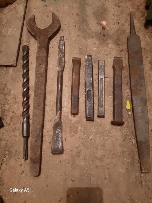 Инструменты строительные