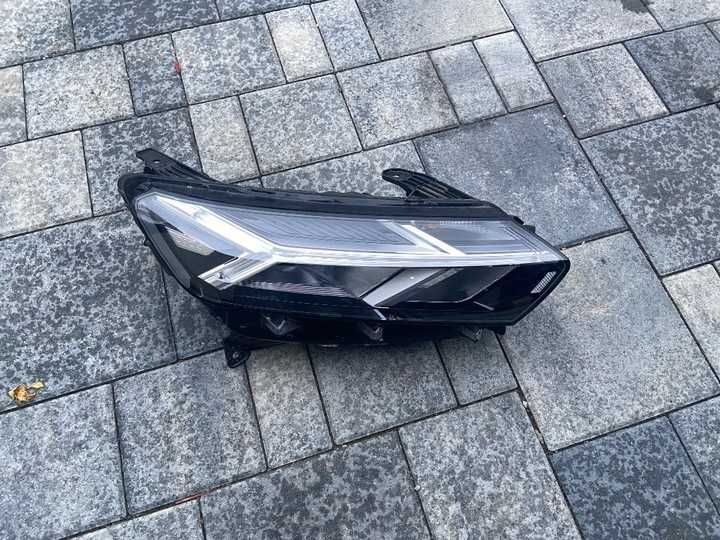 AI NEVOIE DE UN Far Original PENTRU Logan SAU Sandero 3?