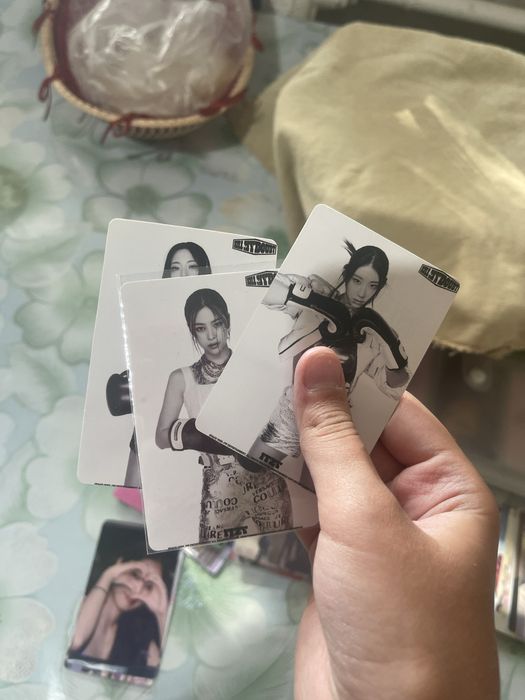 Крор карточки продаю срочно