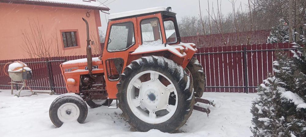 Tractor Fiat 640