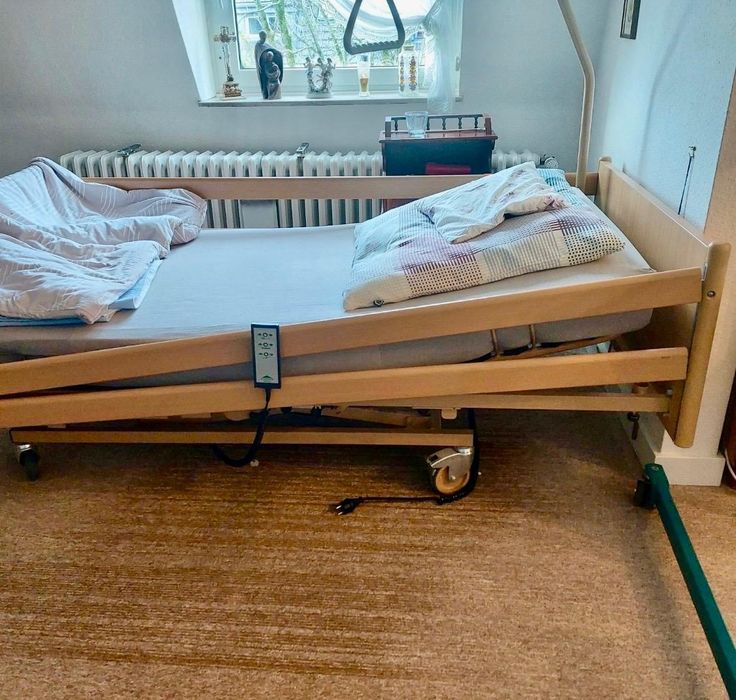 Paturi medicale elecrice persoane dizabilitati saltea inclusa