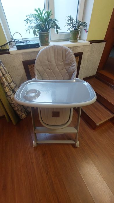 Детский стульчик для кормления.