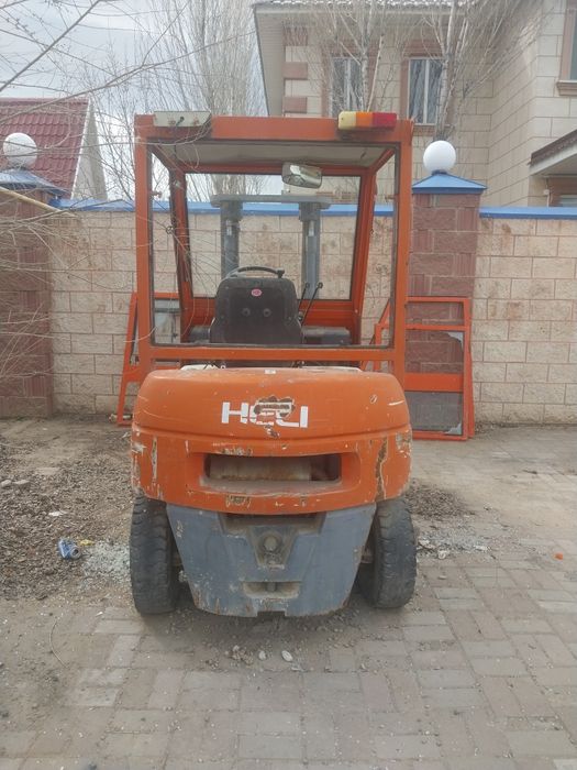 Кара Hely на ходу