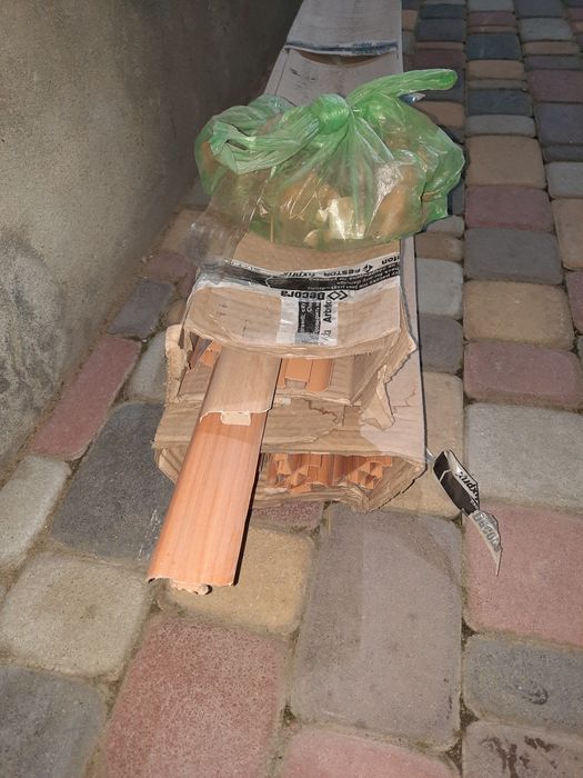 Плинтус б/у 2000т