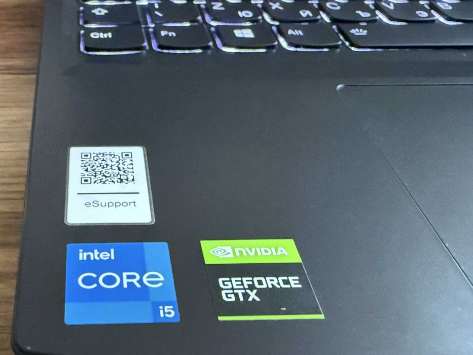 Lenovo Gaming`i5-11320H/GTX 1650/16GB RAM/256GB SSD/Full HD IPS