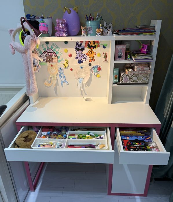 Стол Икеа 40000тг.