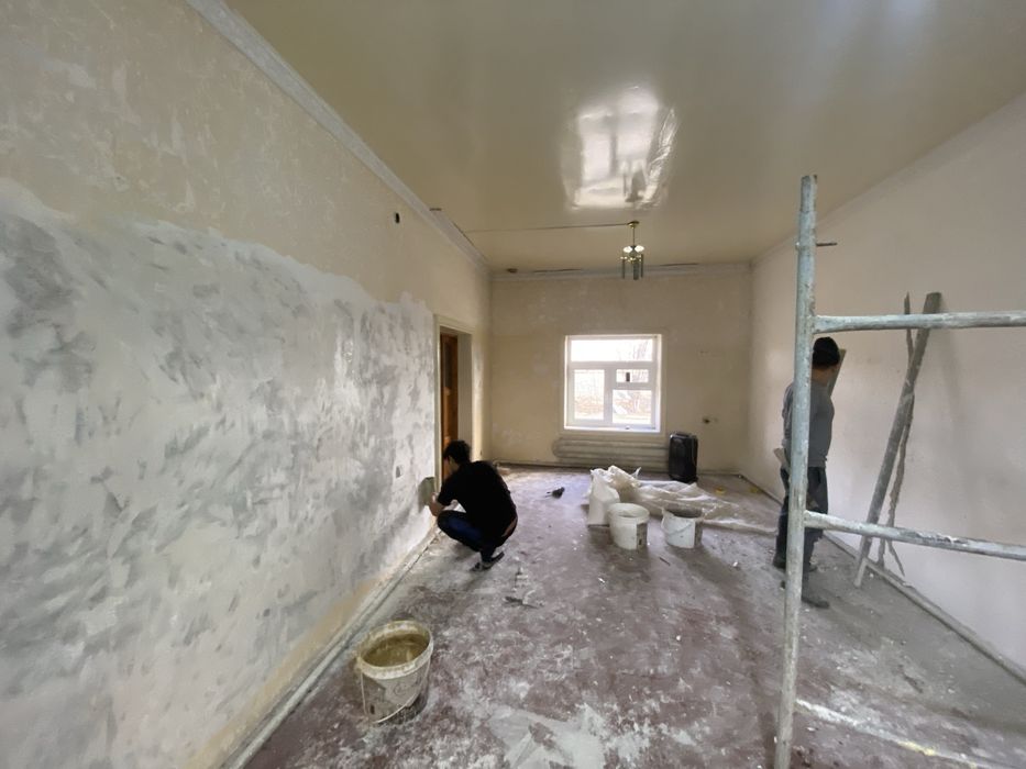 Бухорода устолар бригадаси хизмати