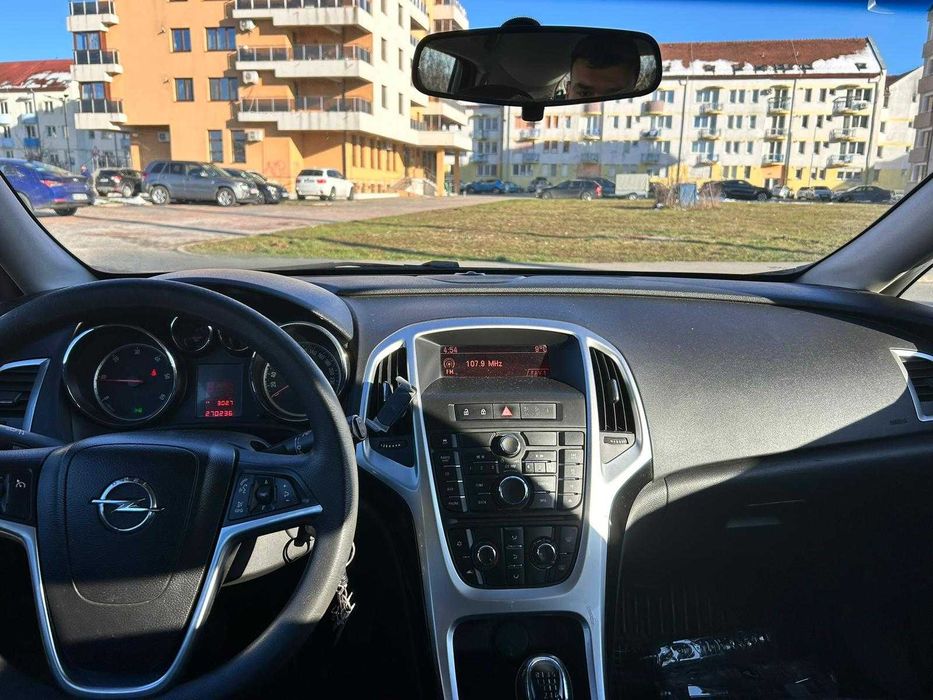 vand Opel Astra.