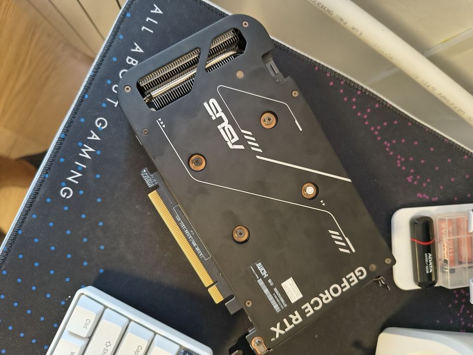 Placa video  RTX  4060 V2 OC Edition, 8GB