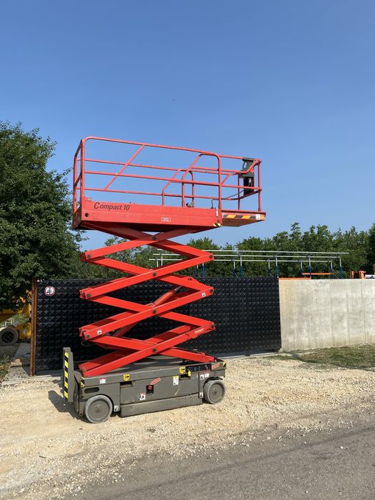 Ножична Вишка Haulotte Compact 10