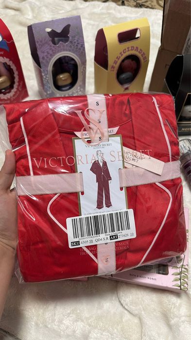 Сатиновая пижама из Америки Victorias secret оригинал