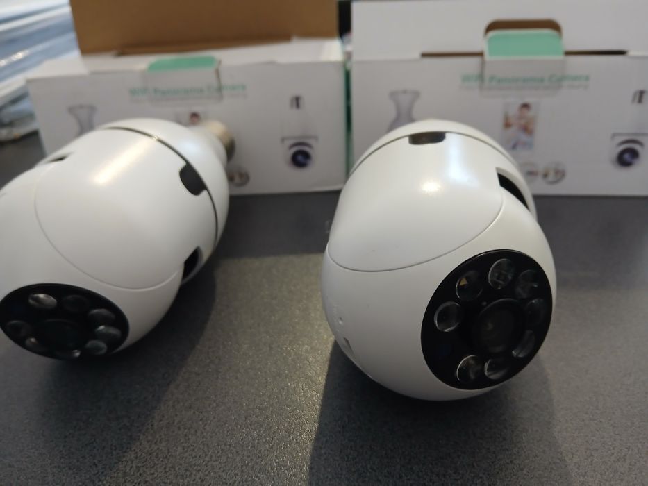 Set 2 camere WiFi Panorama Camera, cu control din telefon și vedere inclusiv noaptea în perfectă stare de funcționare, tehnic și estetic 10 din 10